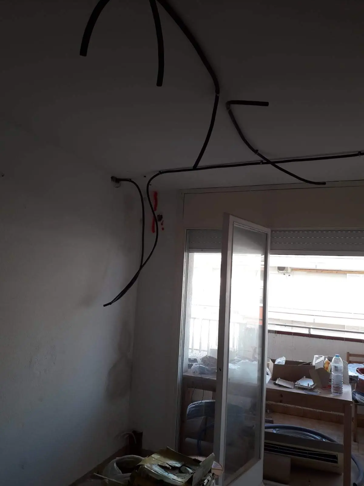 Amenajare Terasă Exterioară cu Pavaj Gri Modern - Geoalex