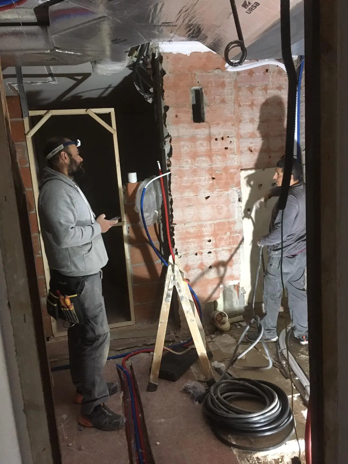 Execuție Instalații Electrice Aparente în Renovare - Geoalex