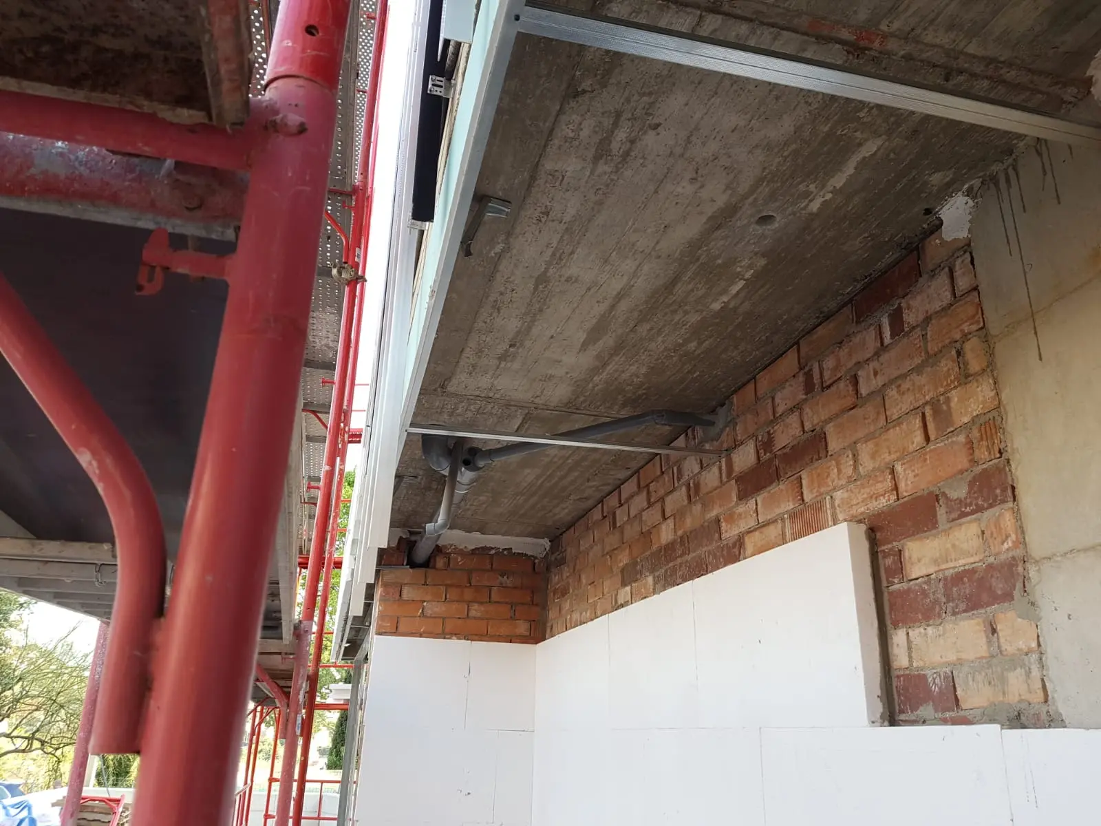 Montaj Termosistem Fațadă cu Schelă Profesională - Geoalex